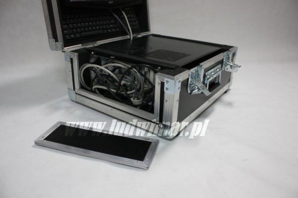 Case Monitor Komputer3